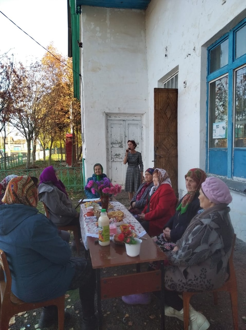 Тучубаевская сельская библиотека отметила День пожилых